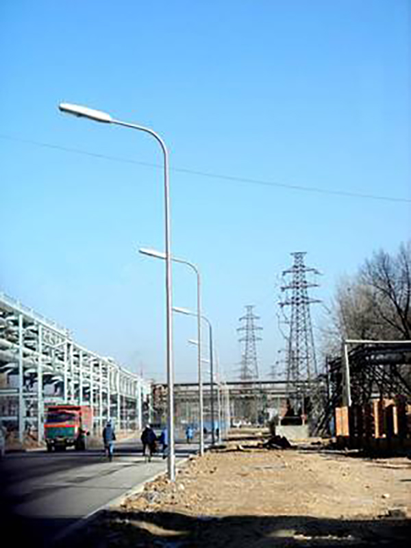 傳統(tǒng)燈桿.jpg