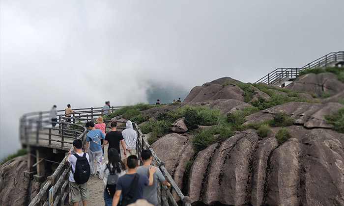 登頂石牛山.jpg